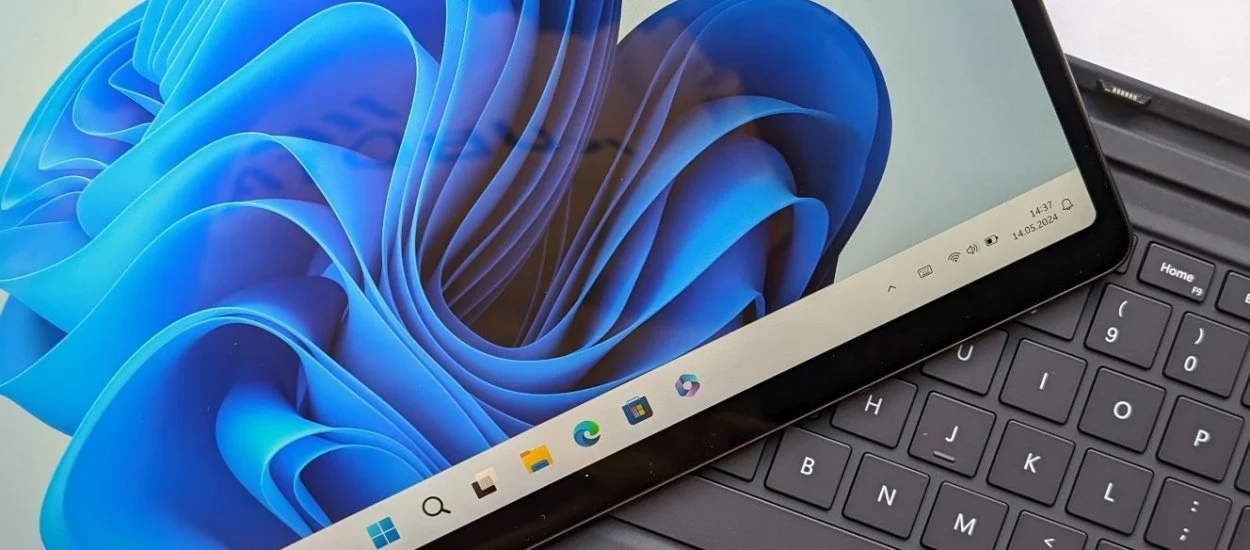 Dojrzały tablet, który bardzo chce być laptopem. Surface Pro 10 dla firm - recenzja
